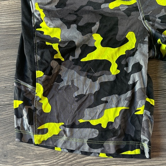 Russell Athletic Kids Camo Shorts - Neon Yellow and Black - Picture 3 of 8